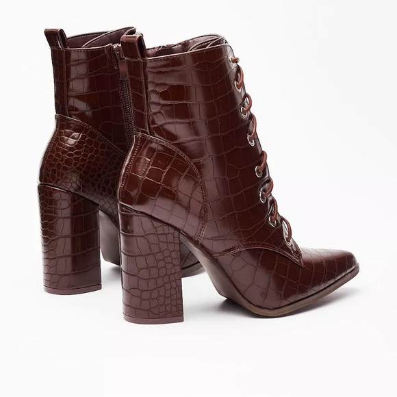 NIB- Croc Style Faux Leather Boots 🐊👢 - Picture 7 of 11